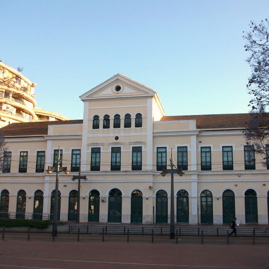 Pont de Fusta Station building