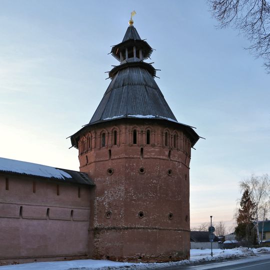 Северо-восточная наугольная башня