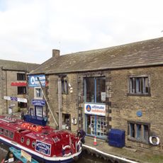 The Dales Outdoor Centre. Pennine Boats Office.