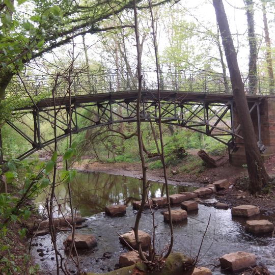 Brücke im Glacis am Schwanenteich