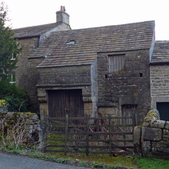 Barn and byre to east of Hardcastle House