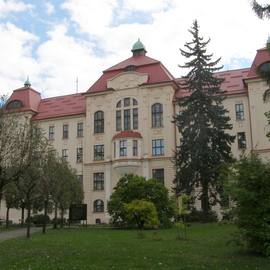 Škola - ústav hluchoněmých