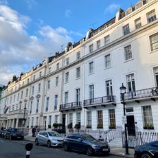 7-14, Chesham Place Sw1