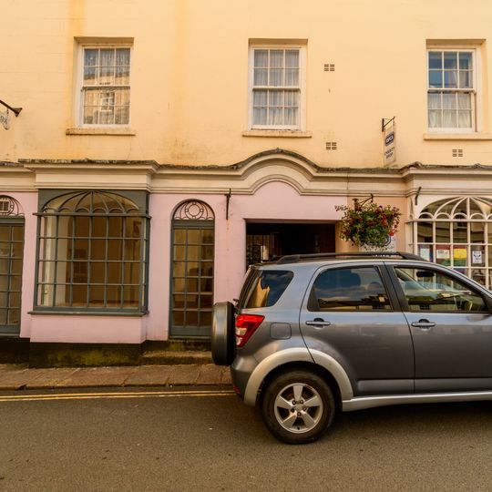 9 And 10, King Street