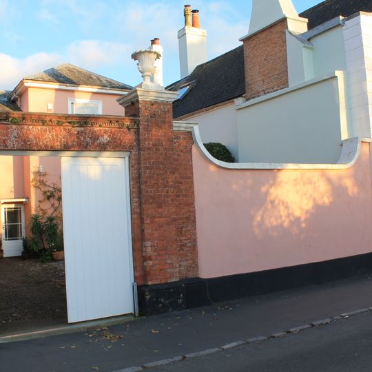 Wall and Gates of No 26