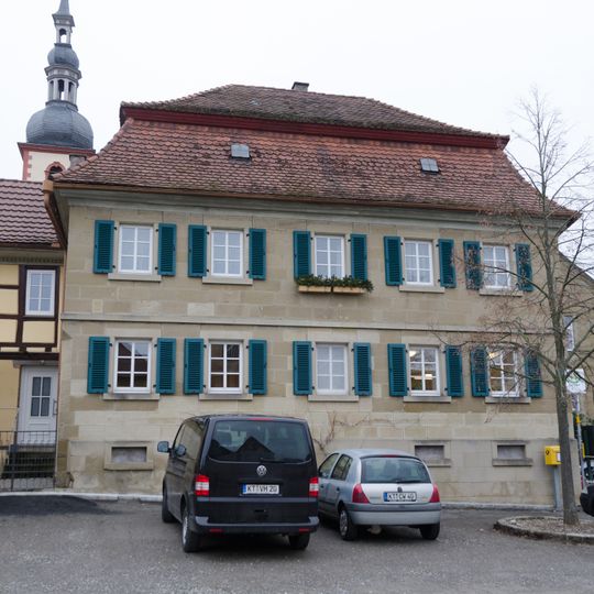 Wohn- und Geschäftshaus