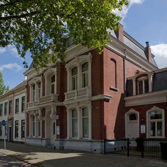 Herenhuis, thans in gebruik als kantoor