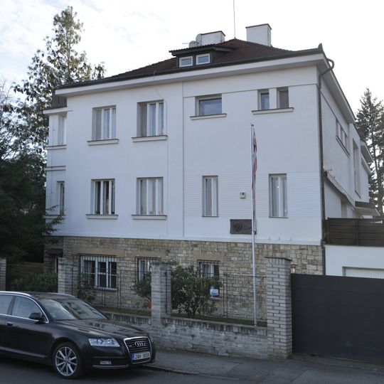 Dům Kadeřávkovská 13