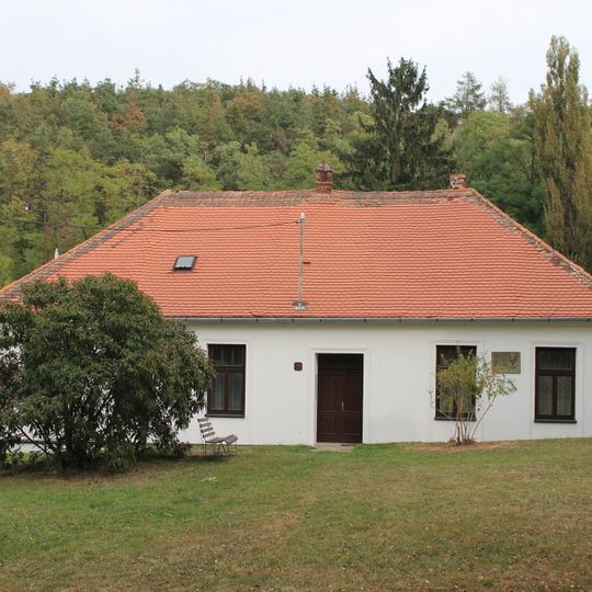 Former elementary school in Hluboké Mašůvky