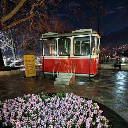 Vehicle, tourist attraction