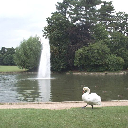 Bedford Park, Bedford