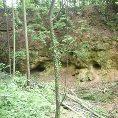 Jaskinie w Płóczkach Dolnych