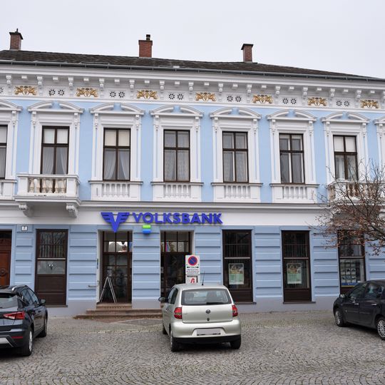 Wohn- und Geschäftshaus