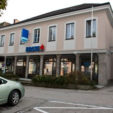 Wohn- und Geschäftshaus