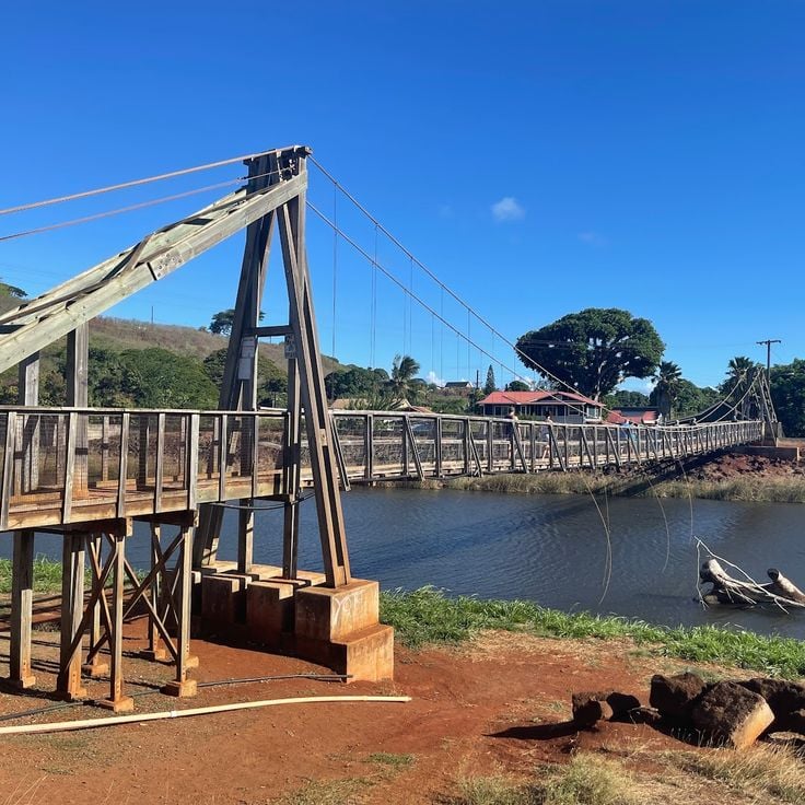 Hanapepe Swinging Bridge