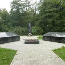 Братская могила советских воинов, погибших при штурме города-крепости Кёнигсберг (Калининград)