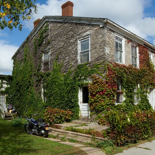 La Farge Land Office