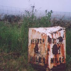 Milestone, exNR, SW of Hargill Bridge
