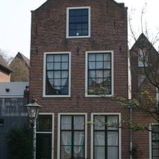 Oranjegracht 99, Leiden