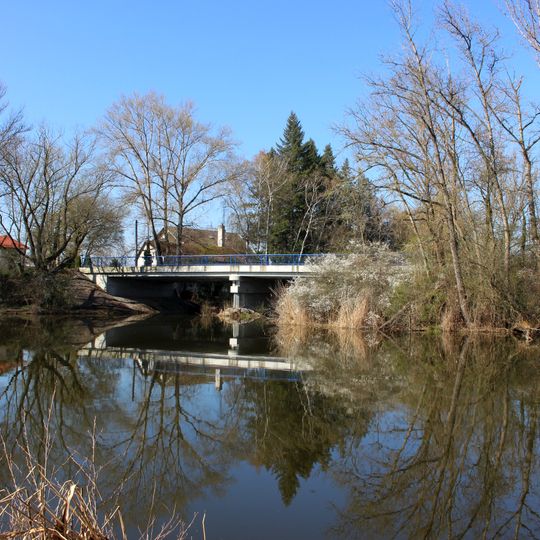 Most přes staré Labe v Kostelci nad Labem