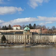 Straka Academy