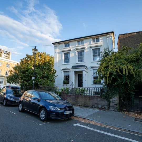 80, Stockwell Park Road Sw9