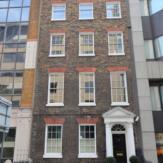 23, Prescot Street E1