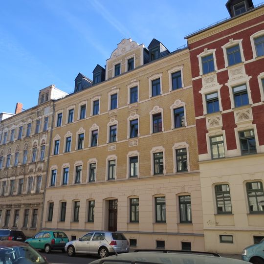 Mietshaus in geschlossener Bebauung Winklerstraße 28