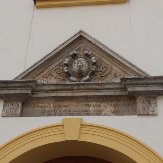 Pamětní deska na radnici v Moravských Budějovicích