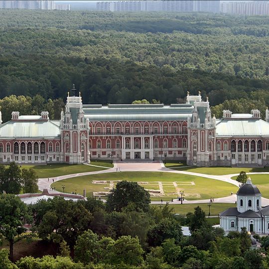 Tsaritsyno Park + palace