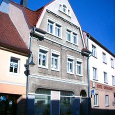 Wohnhaus in geschlossener Bebauung mit Laden Wettinstraße 9