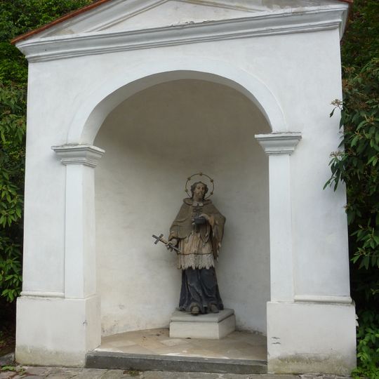 Wegkapelle mit Figur hl. Johannes Nepomuk