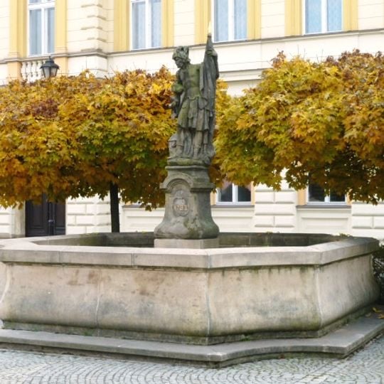 Kašna se sochou svatého Floriána