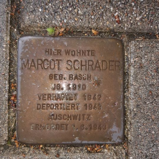 Stolperstein en memoria de Margot Schrader
