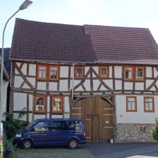 Rathausplatz 16-18