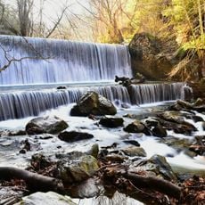 Lead Falls / Leaded Waterfall