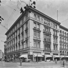 Wohn- und Geschäftshaus Neumarkt 35