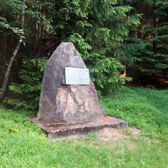 Partyzánský památník Stržená hráz u Nového Mnichu