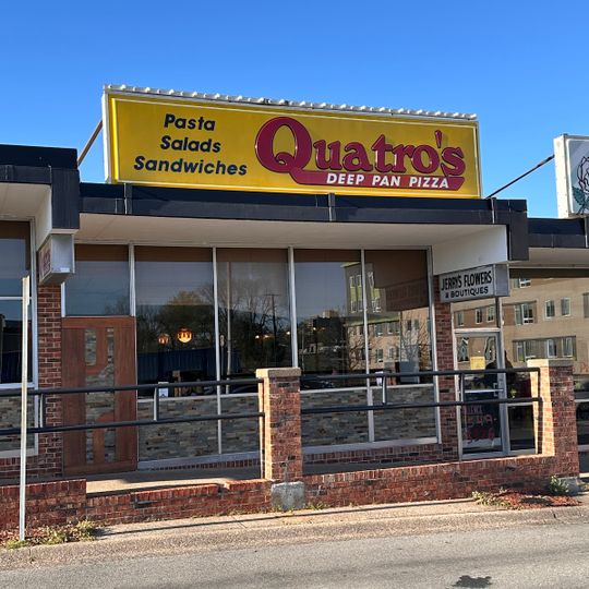 Quatro's Deep Pan Pizza