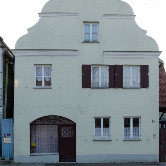 Wohn- und Geschäftshaus