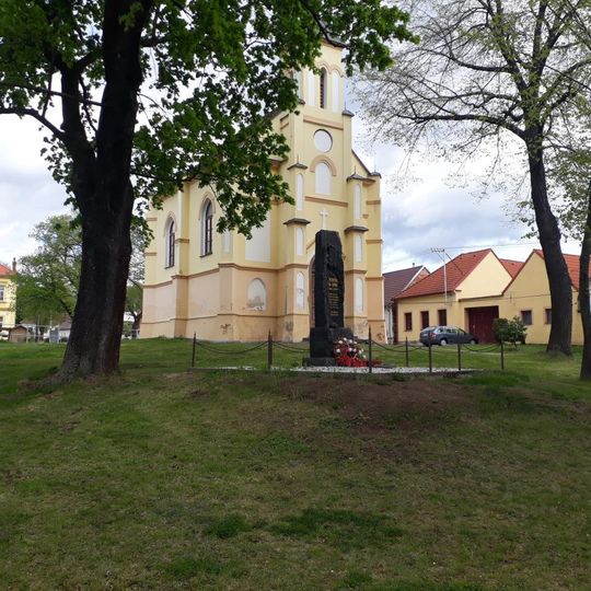 Pomník padlým v Číčenicích