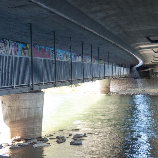 A1H Fussgängerbrücke