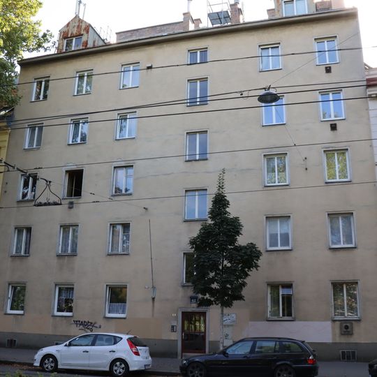 Wohnhausanlage Schloßhofer Straße 42