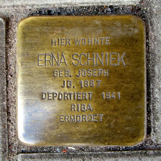 Stolperstein en memoria de Erna Schniek