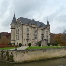 Schaloen Castle: bridges and retaining walls