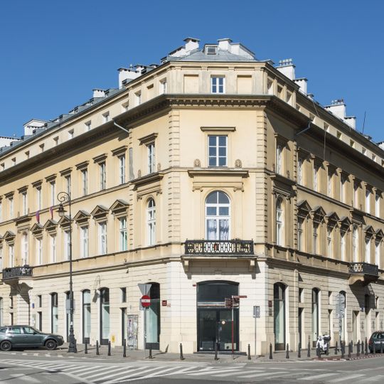 Żurawia 2 / Bracka 1