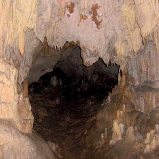 Велика пећина