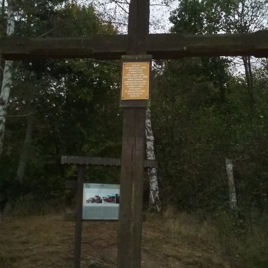 Kříž na Hraběcí vyhlídce u Rabštejna nad Střelou