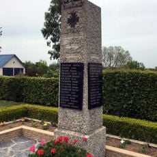 War memorial of Le Plessis-Lastelle