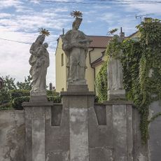 Sousoší svatého Jana Nepomuckého, svatého Antonína Paduánského a svatého Josefa